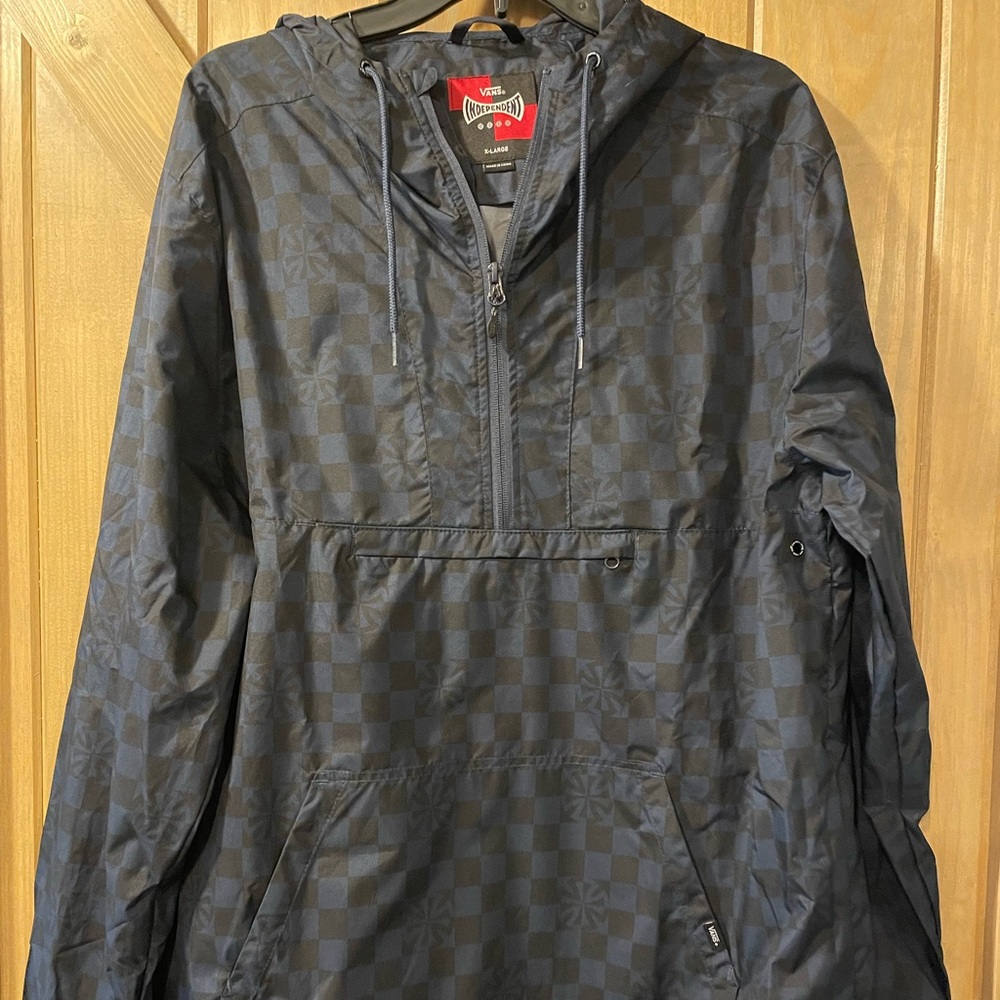 Vans Independent Quarter zip soft shell rain/windbreaker jacket